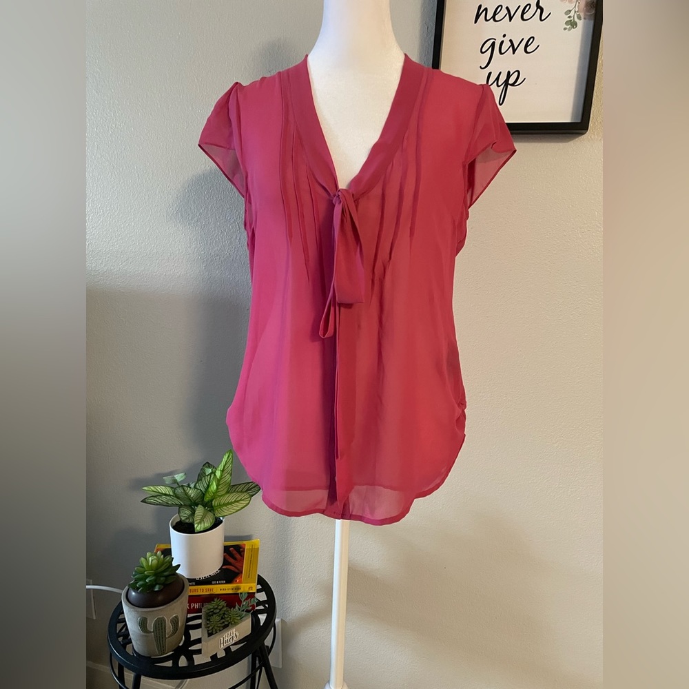 Guess Womens Tank top Pink Silk Collared Button up -Sz S - Picture 1 of 10